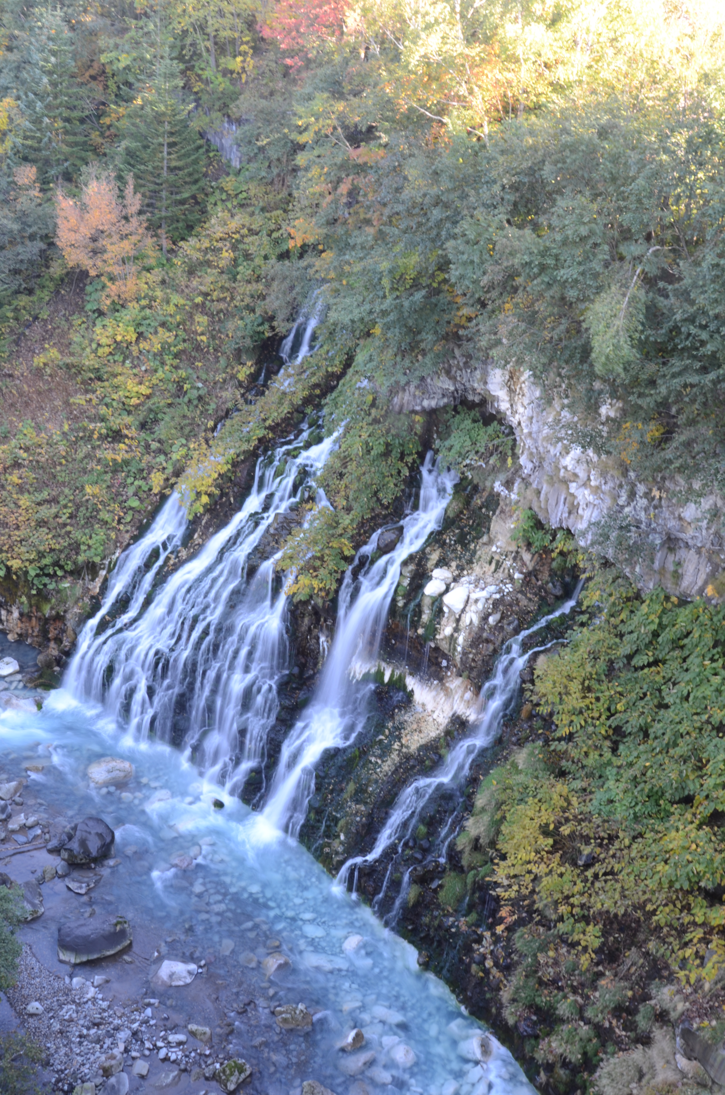 美瑛の白髭の滝