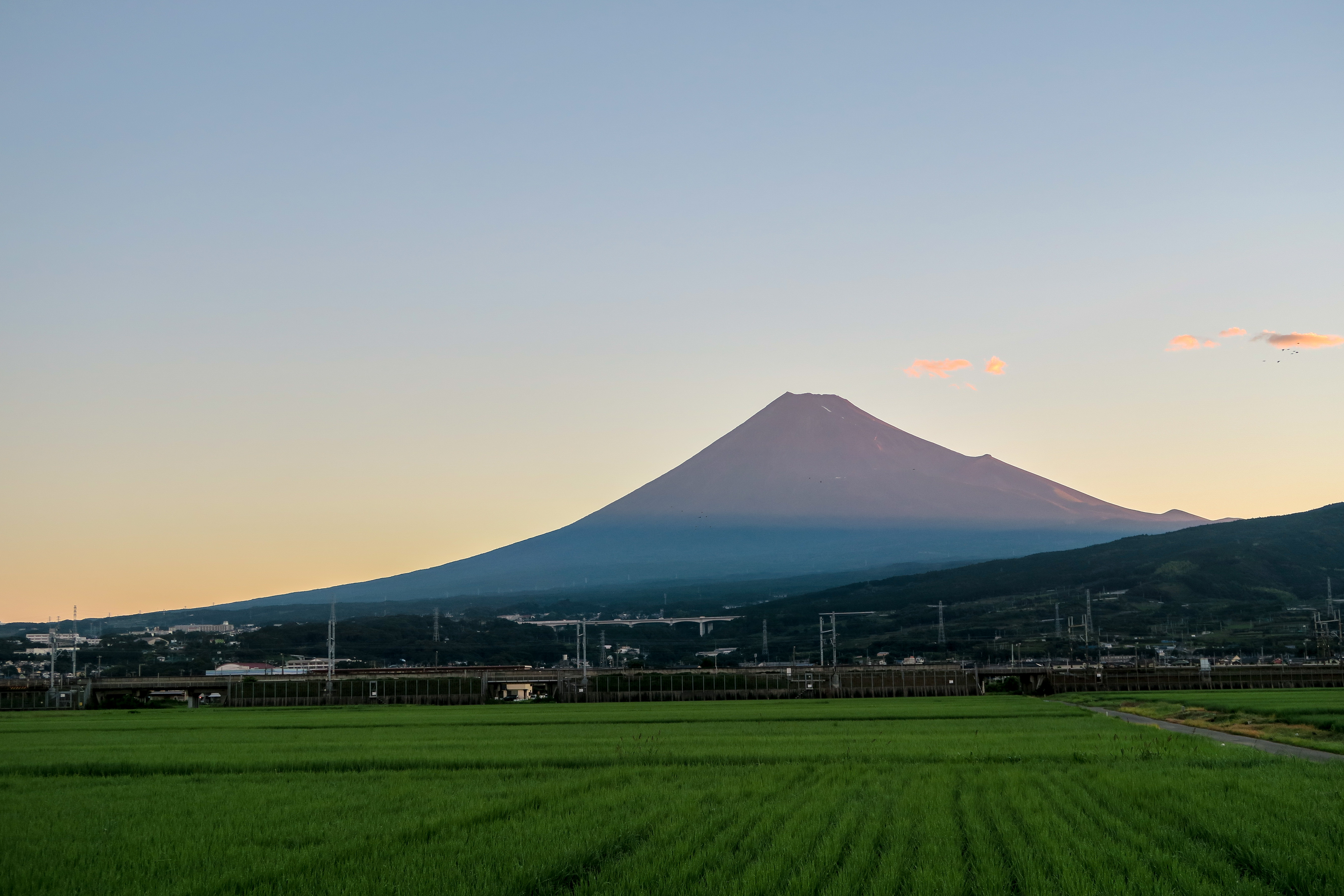 早朝の赤富士