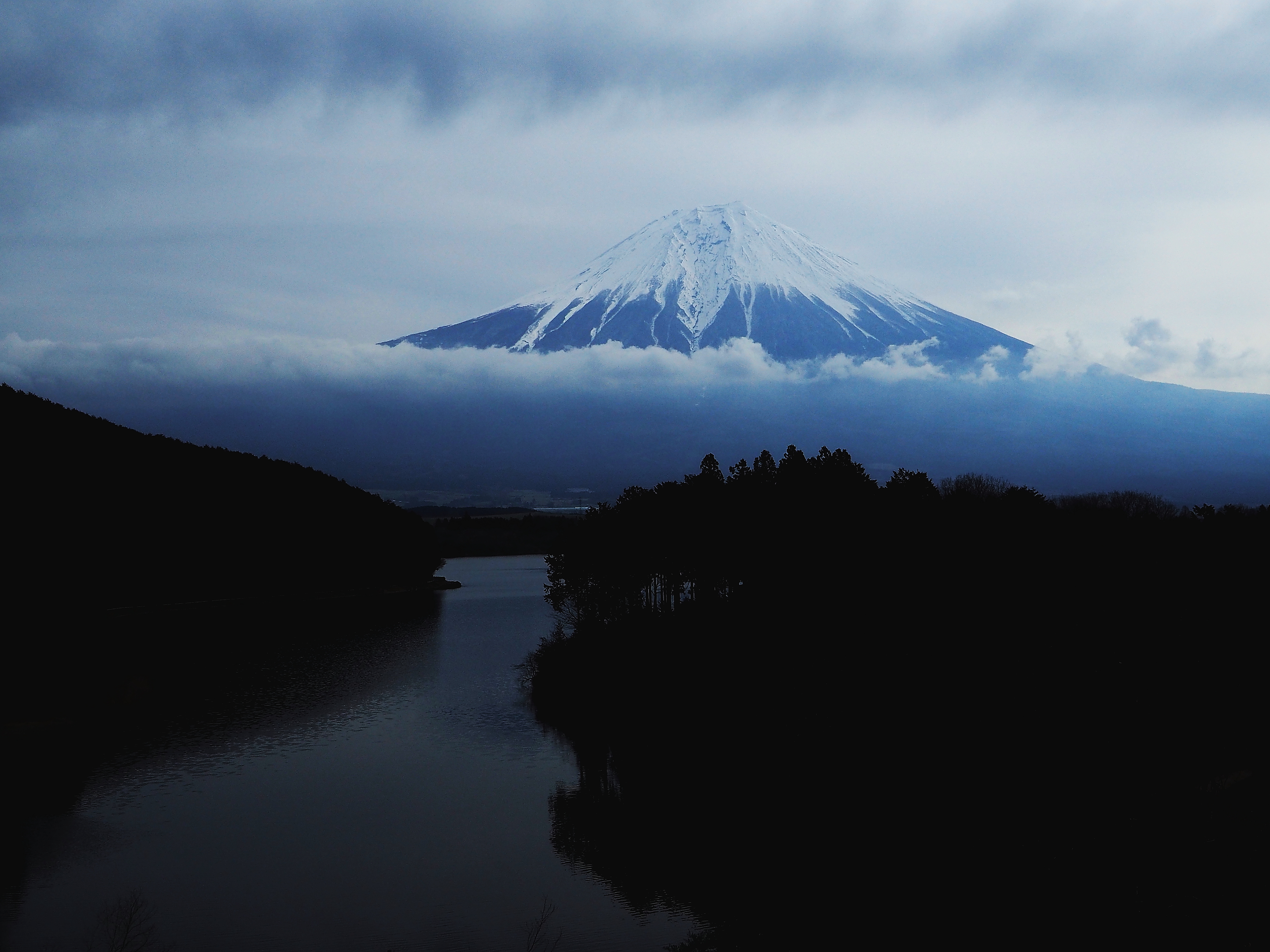 田貫湖と富士山