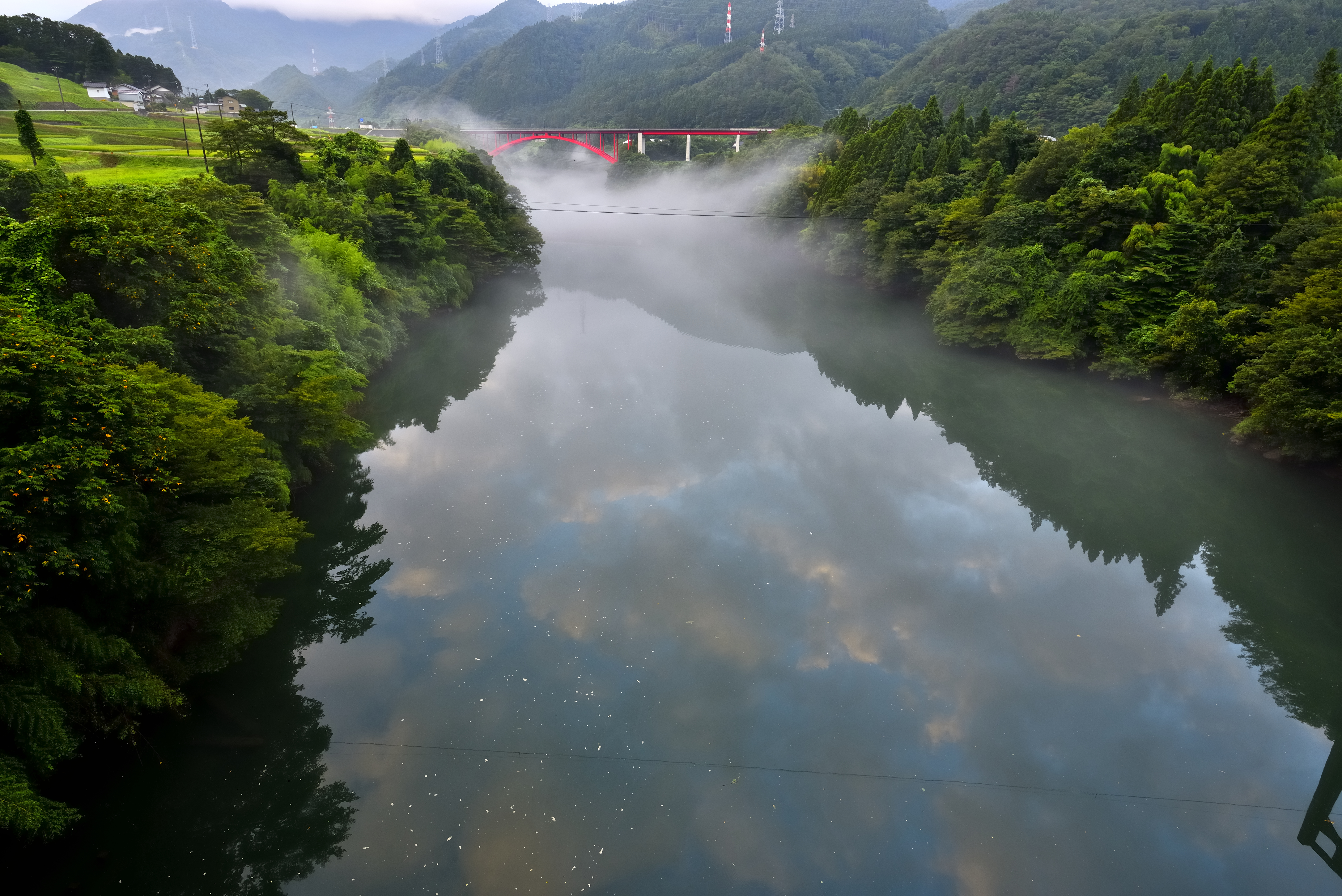 川霧と青空