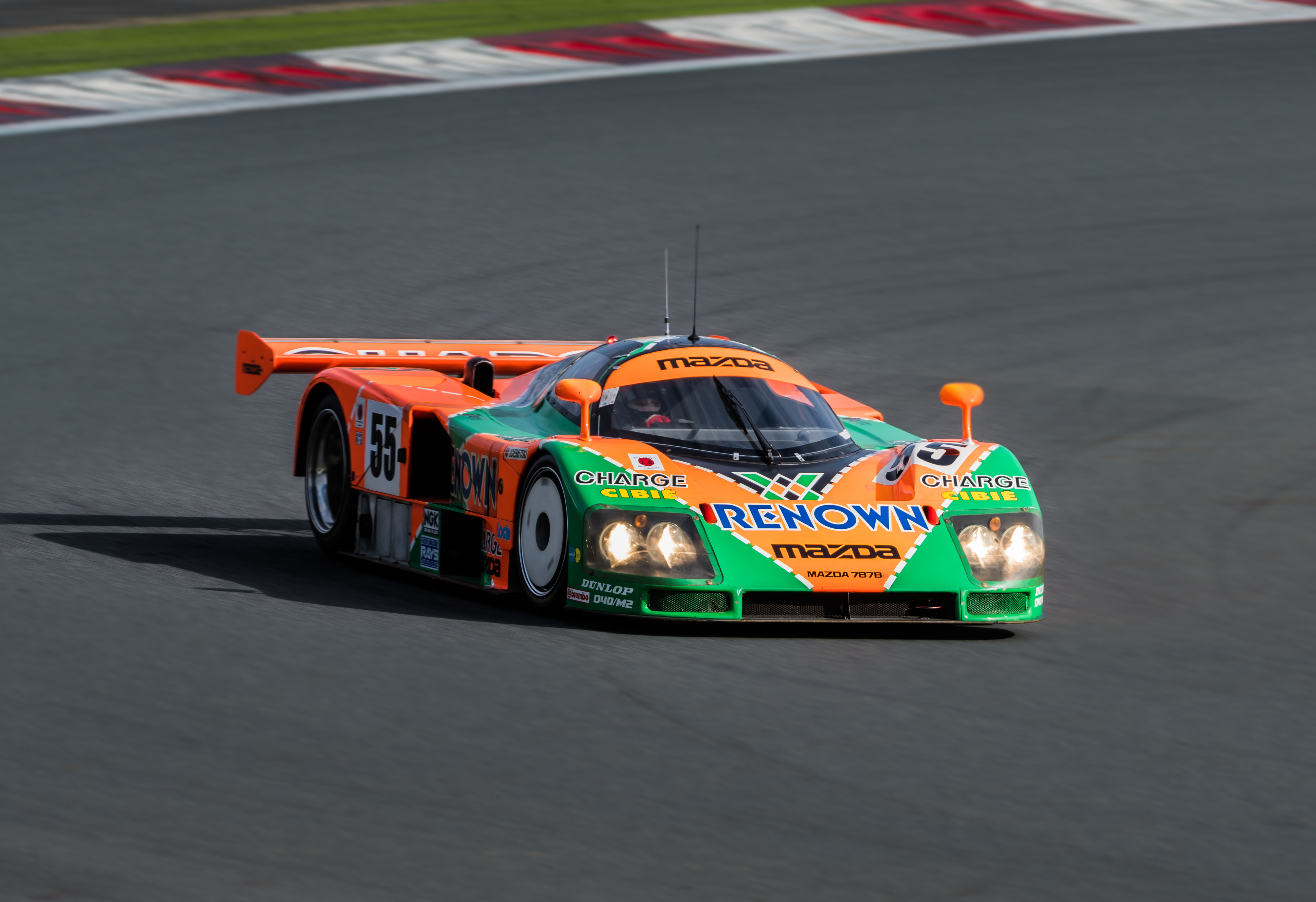 787B