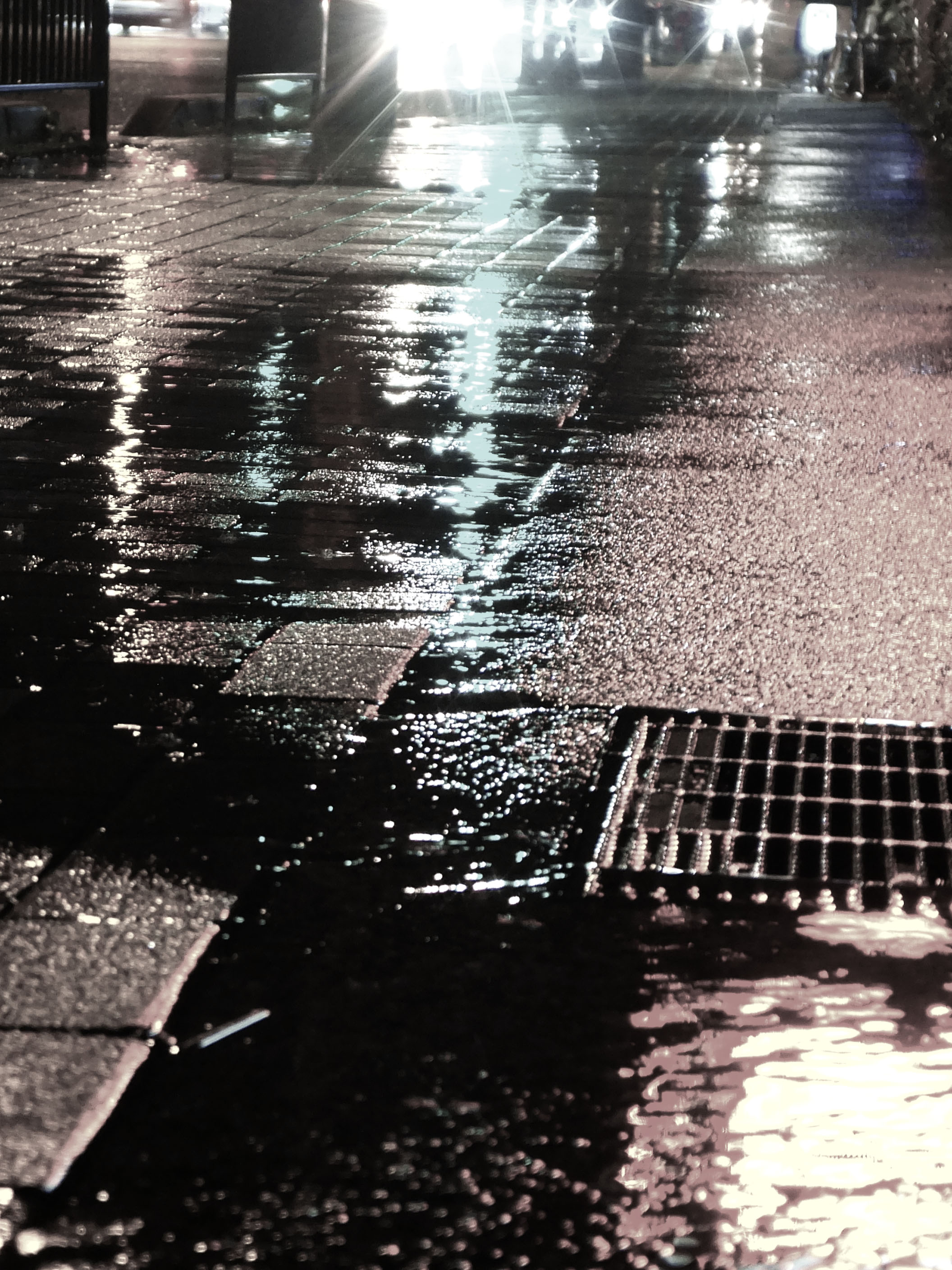 冷たい雨