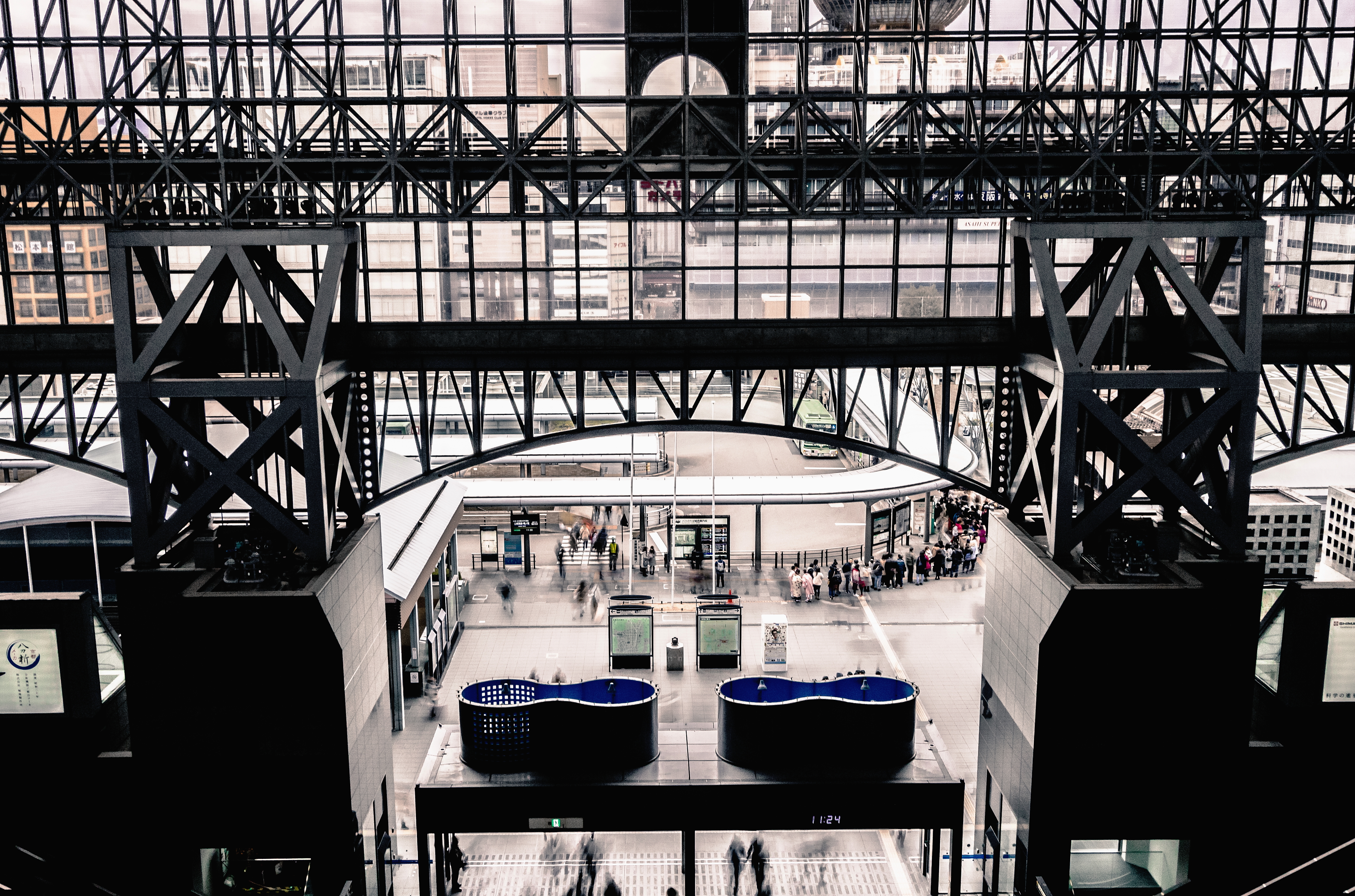駅・AM11:24