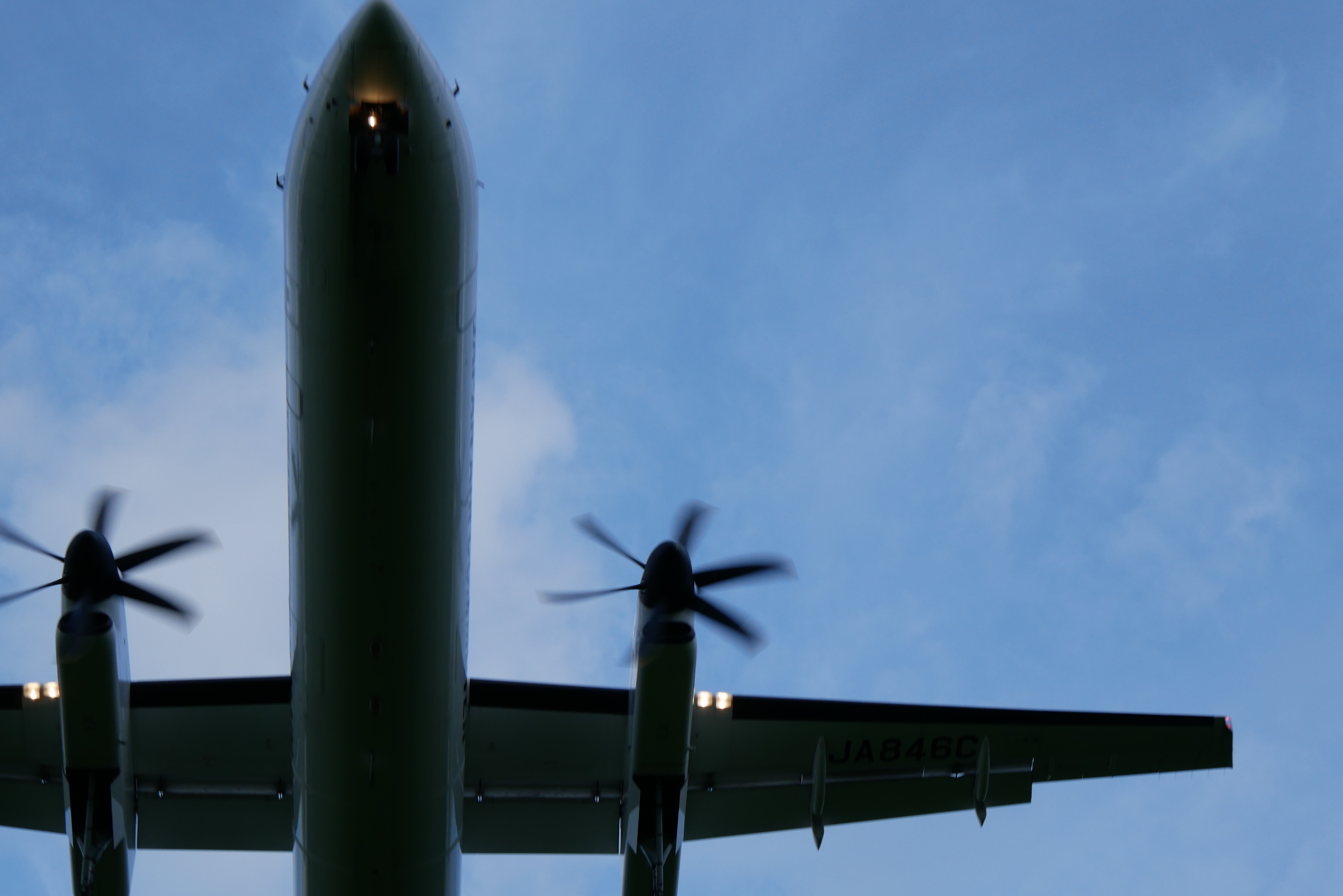 プロペラ機