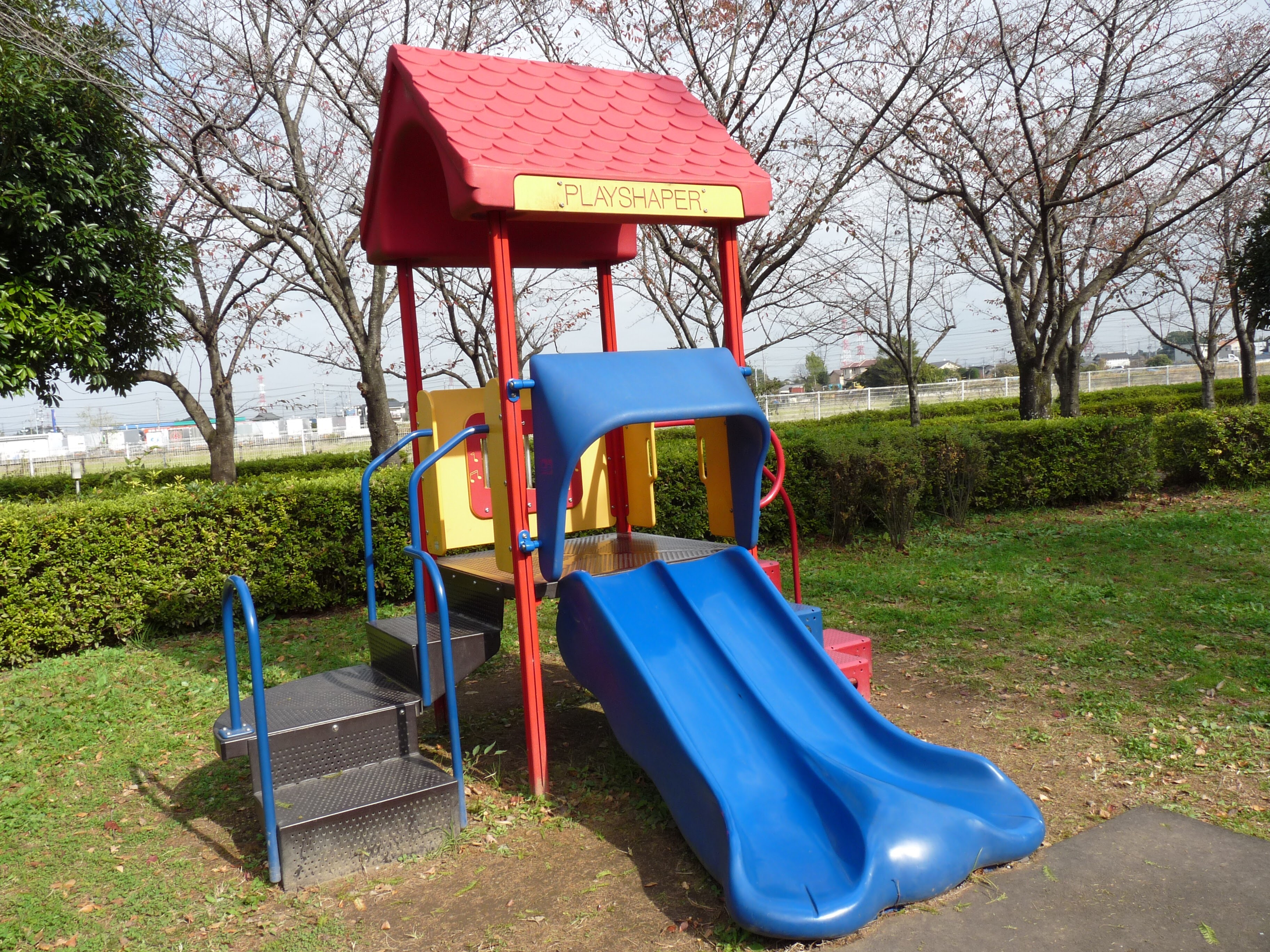 思い出させる幼少時代 。