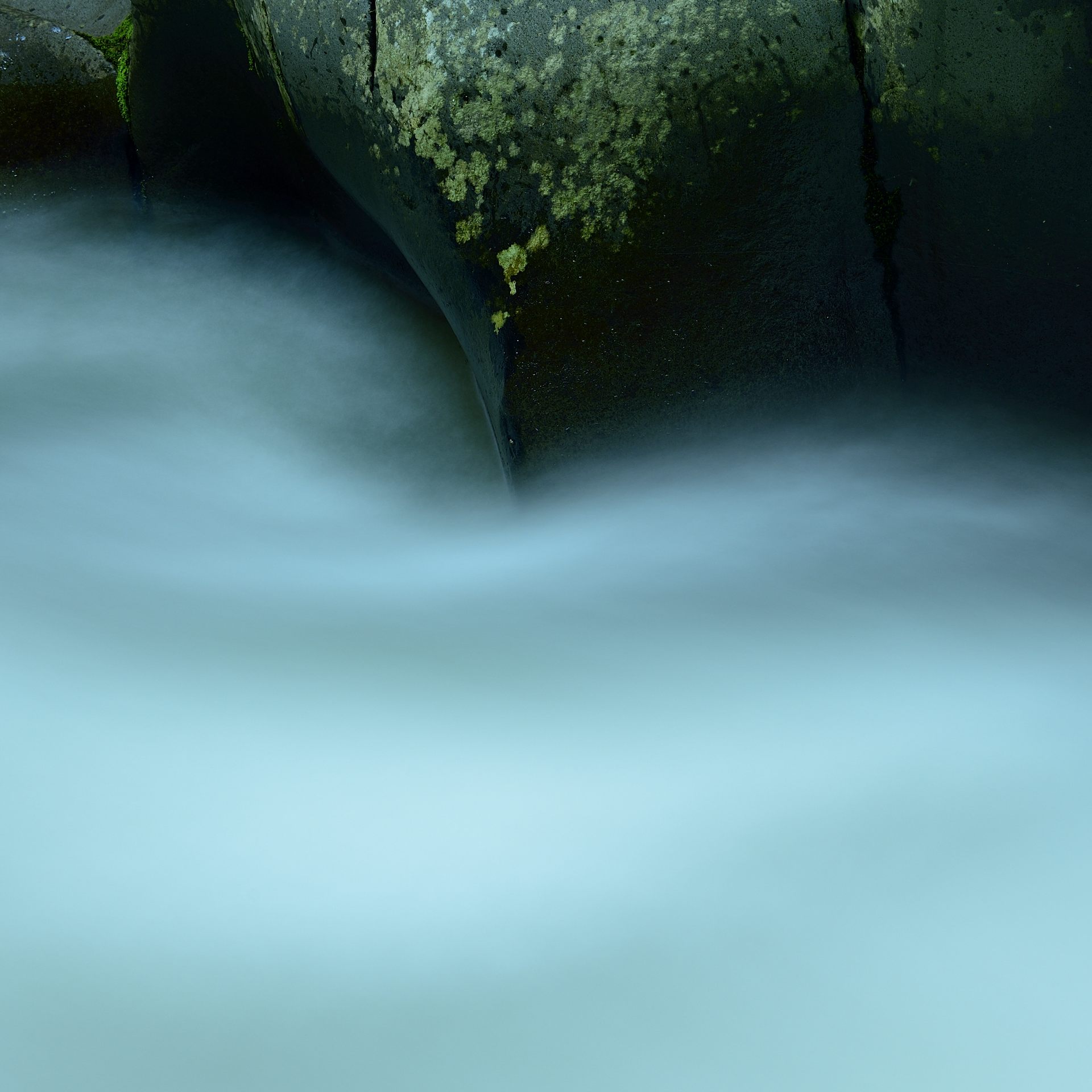 水