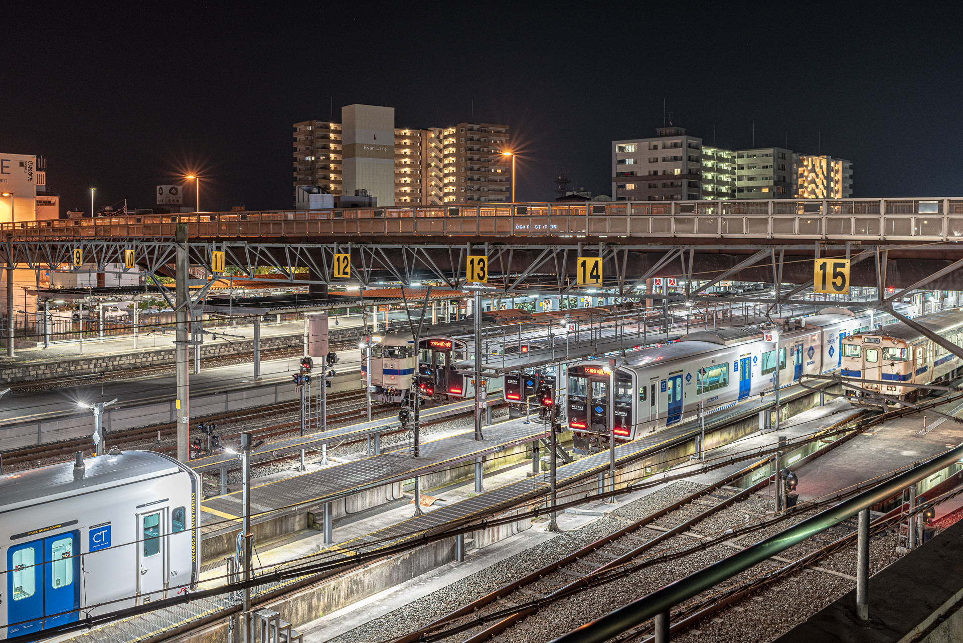 深夜駅