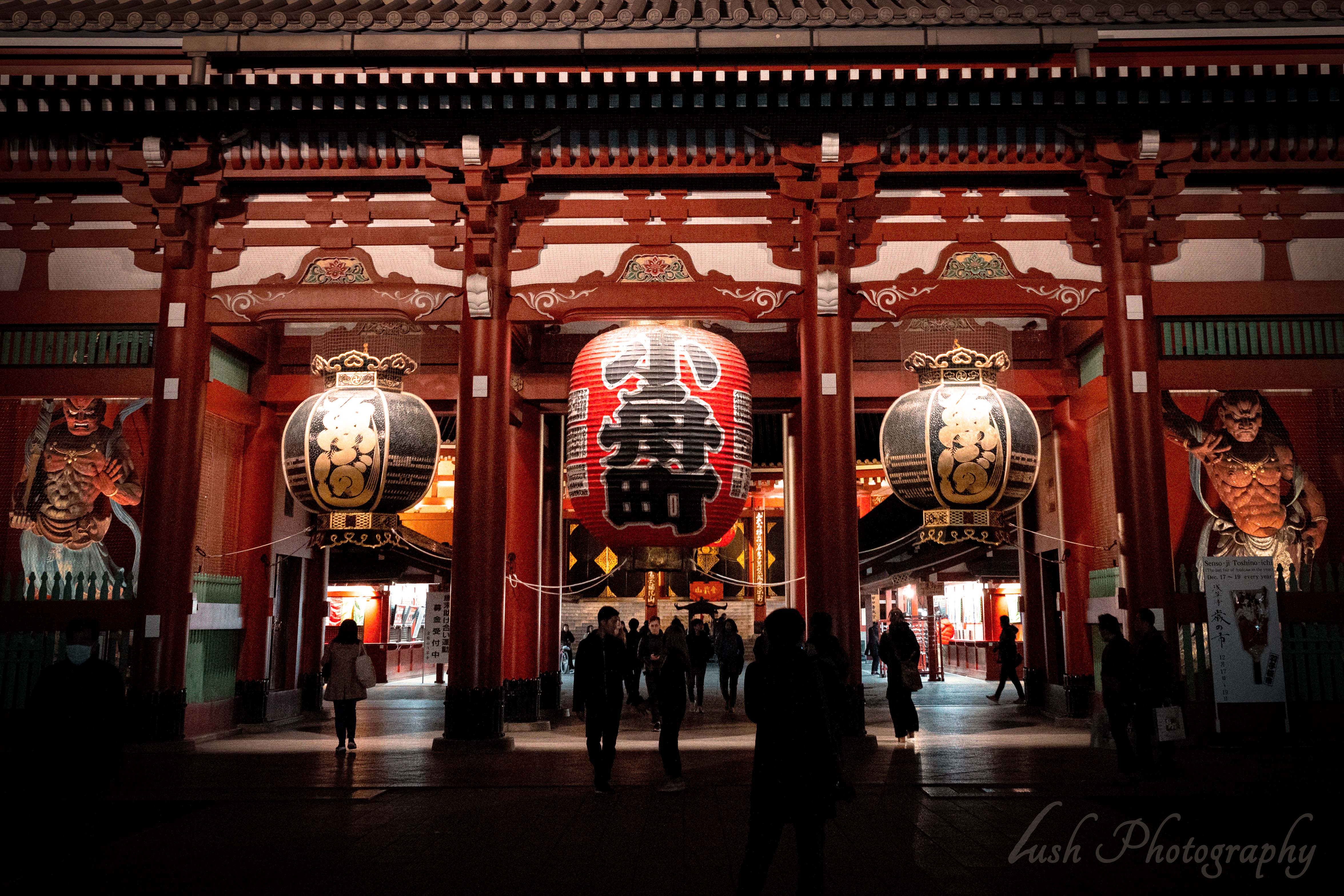 浅草寺の夜・・・