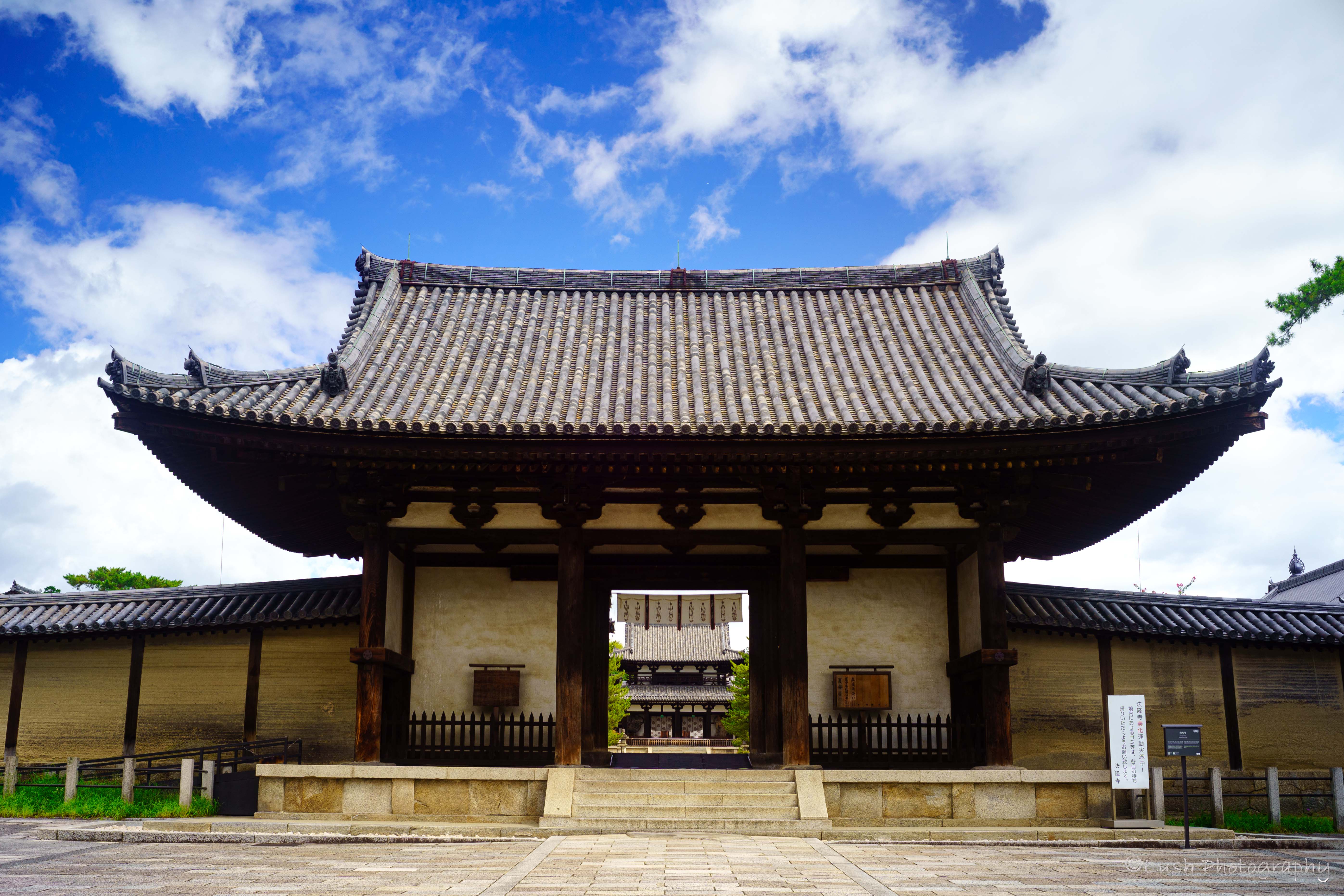 法隆寺中門(西院伽藍)・・・・