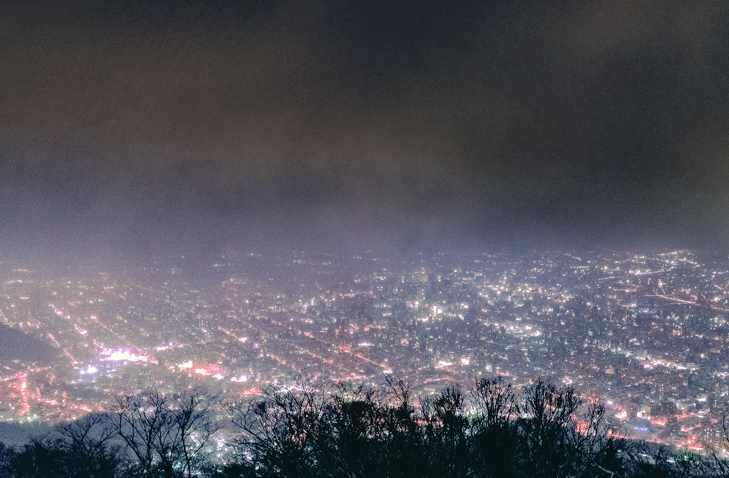 忍び寄る雪雲