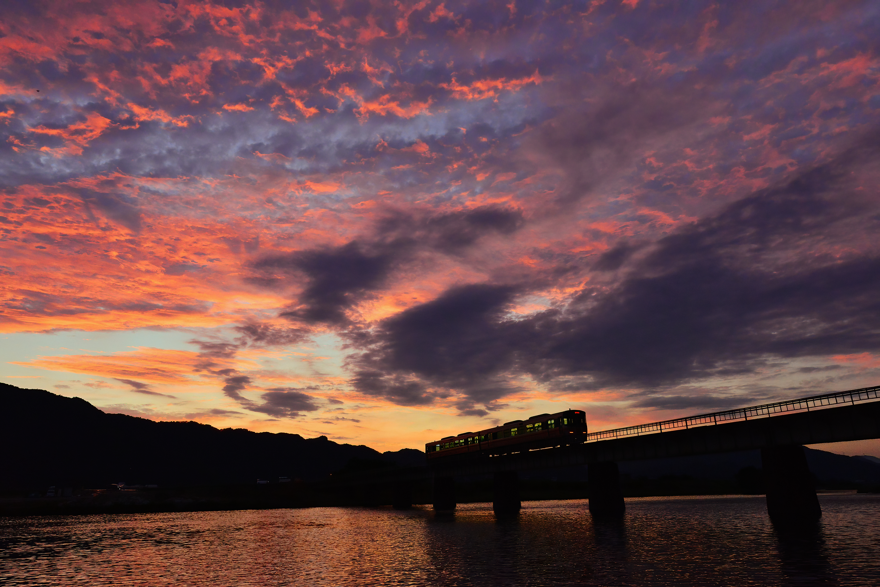 夏至の夕暮れ