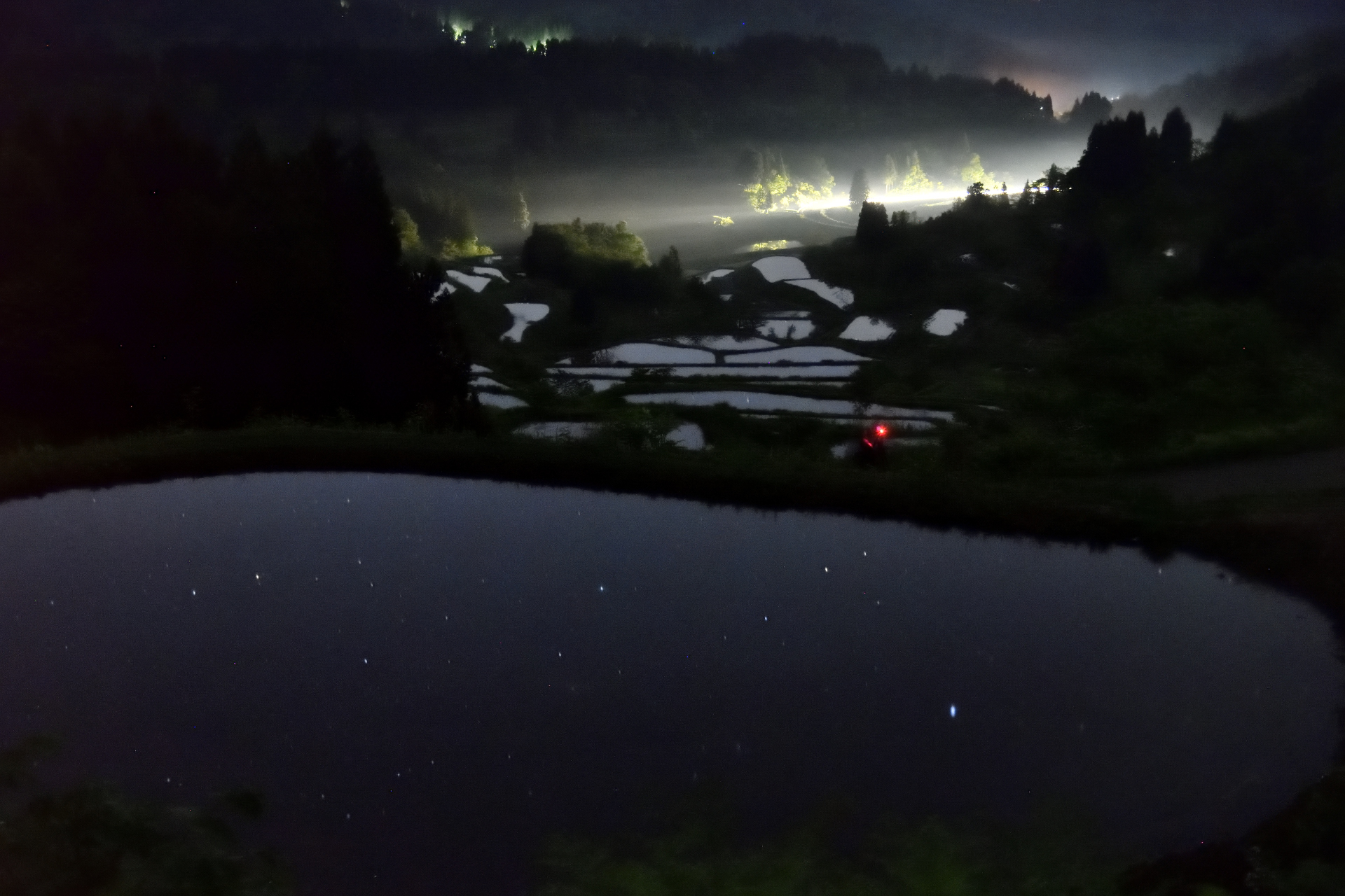 夜の棚田
