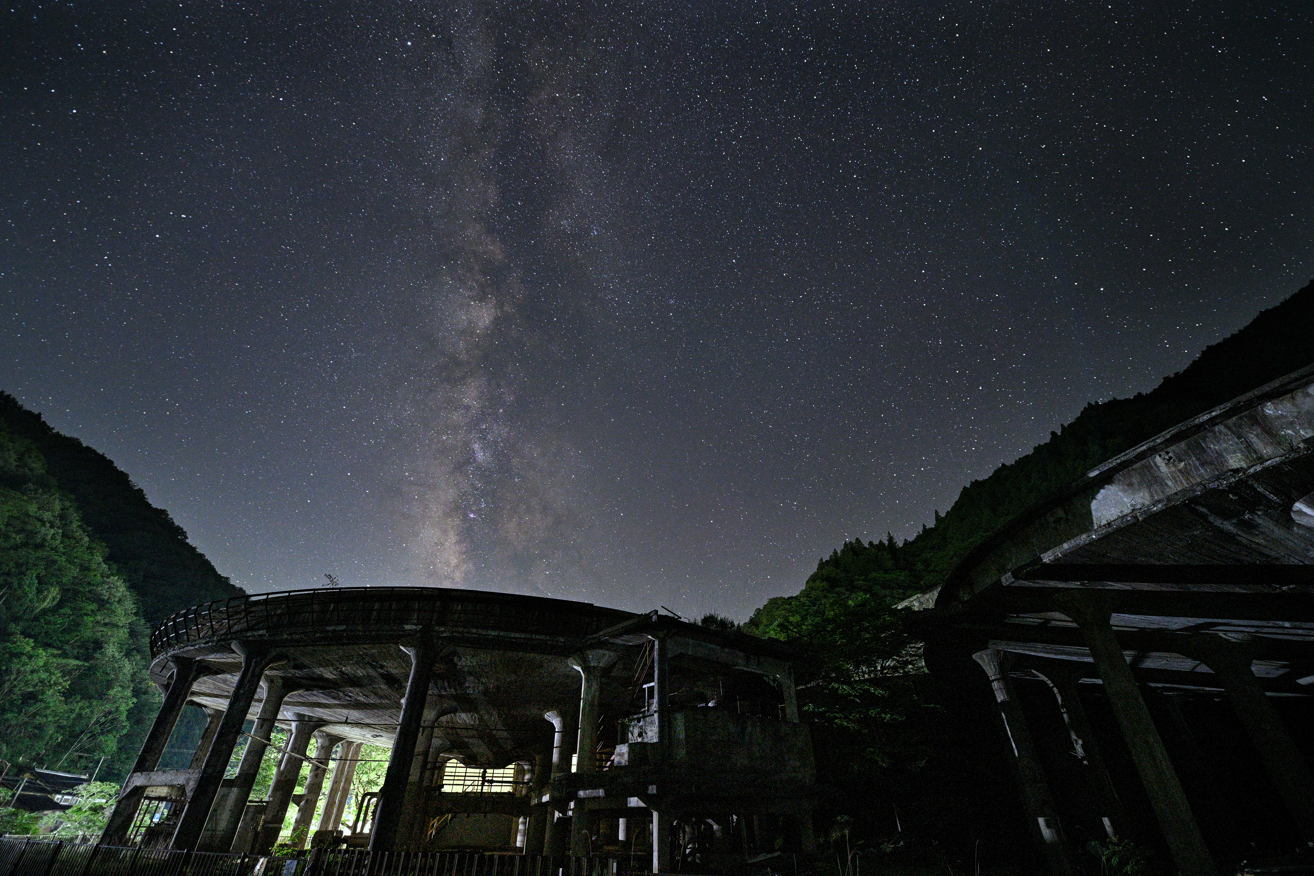 選鉱場の夜
