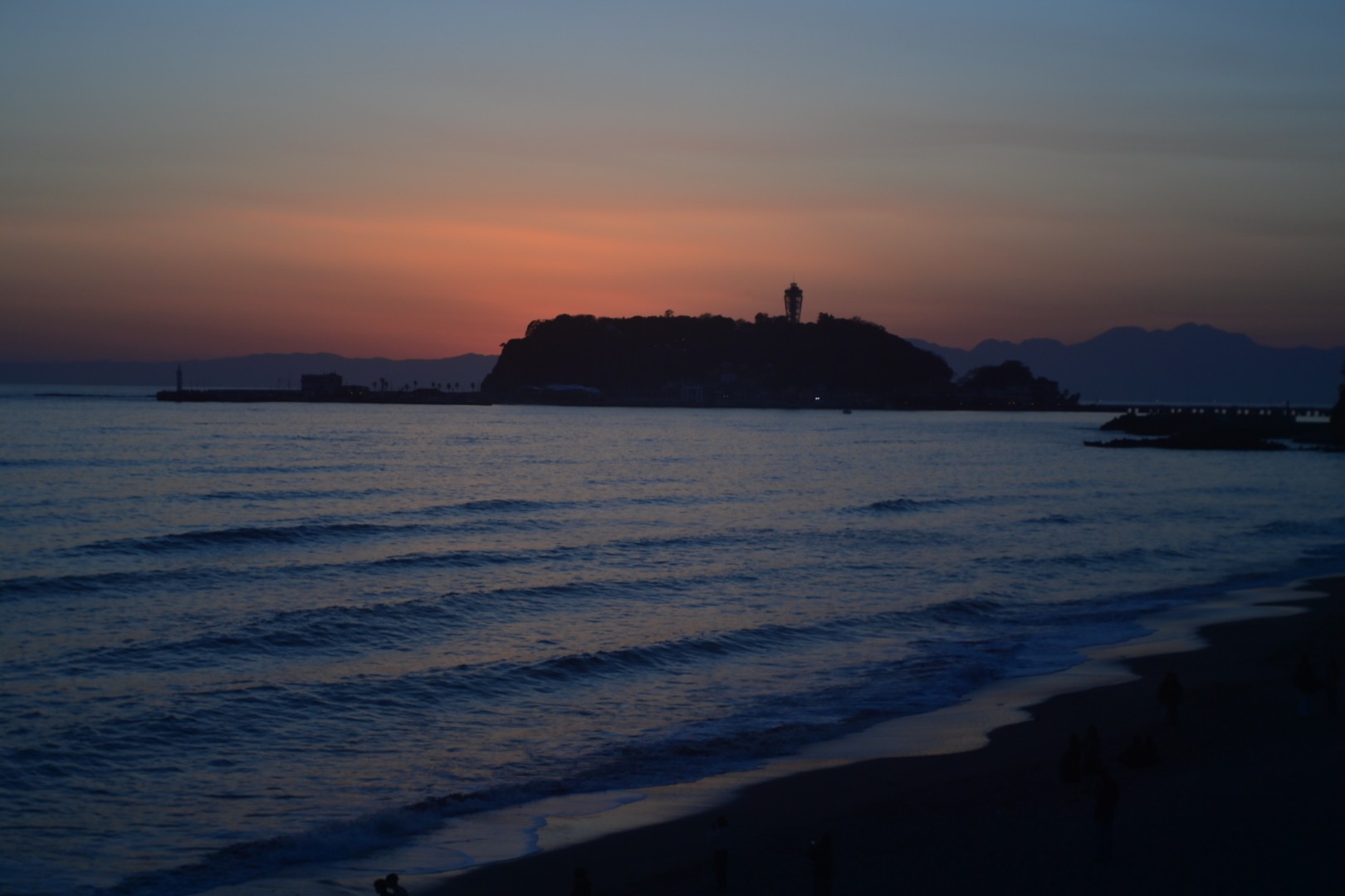 江ノ島遠望、夕景