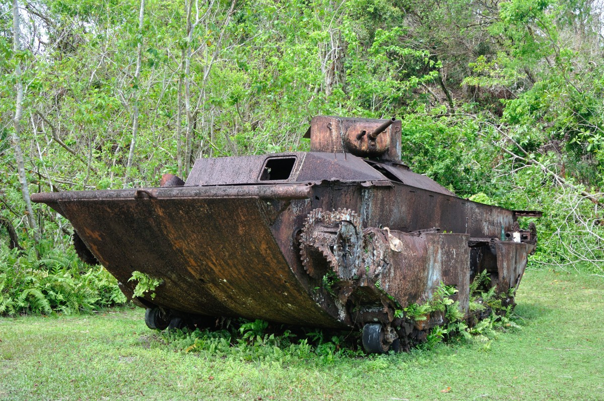 アメリカ軍水陸両用上陸用舟艇LVT(A)-1