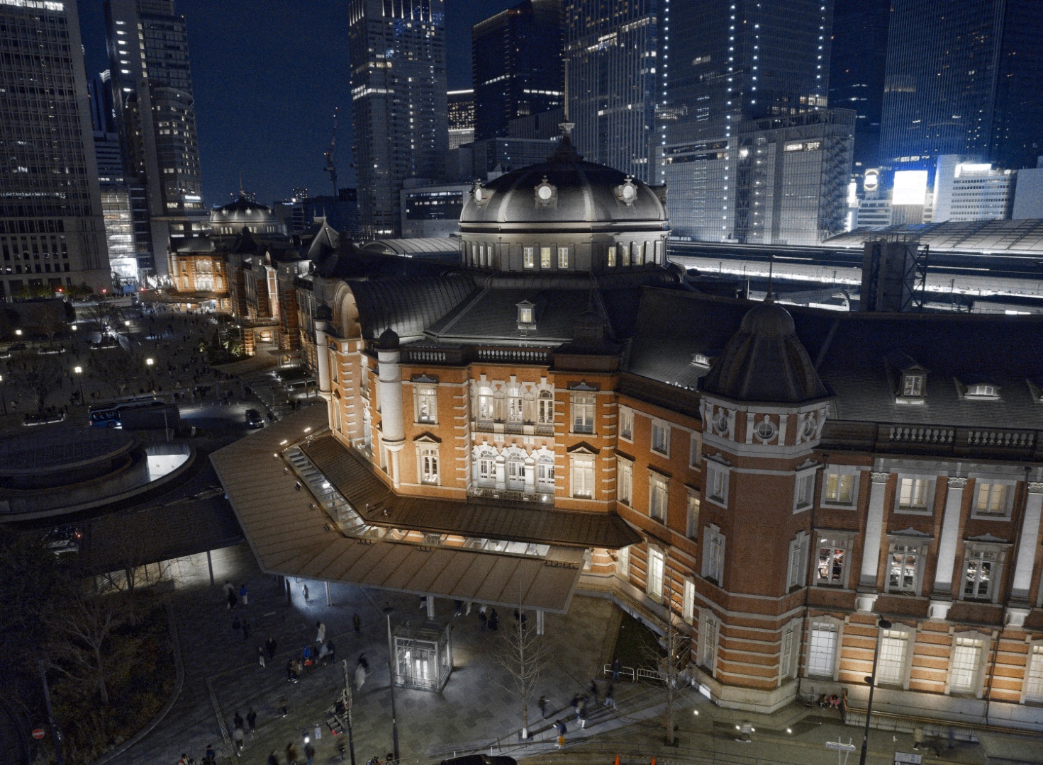 駅舎夜景