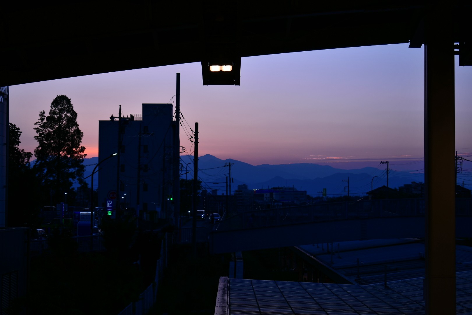 駅からの夕景